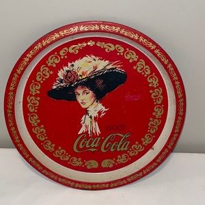 Vintage 1982   Coca-Cola tray made in Hong Kong
